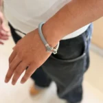 دستبند مردانه امگا OMEGA مدل Aqua Sailing طوسی بافت‌دار با قفل فلزی مستر کوالیتی - تصویر 2