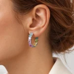 گوشواره حلقه‌ای تنیسی زنانه نگین قلبی رنگین‌کمانی مدل جادوی رنگ‌ها